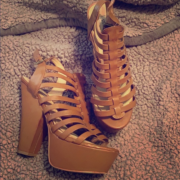Steve Madden Shoes - Steve Madden strappy heels